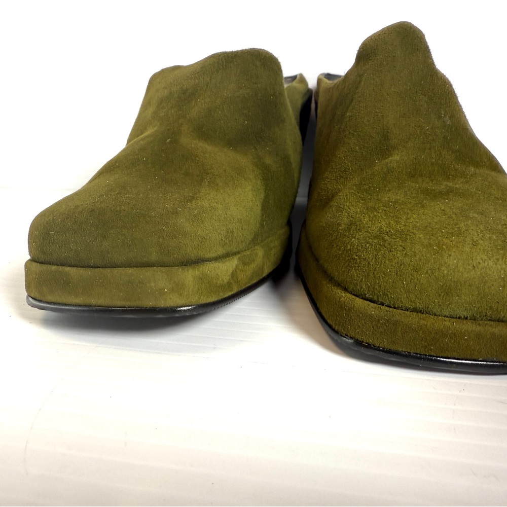Ann Marino Women's Olive Suede Loafers - Picture 2 of 10